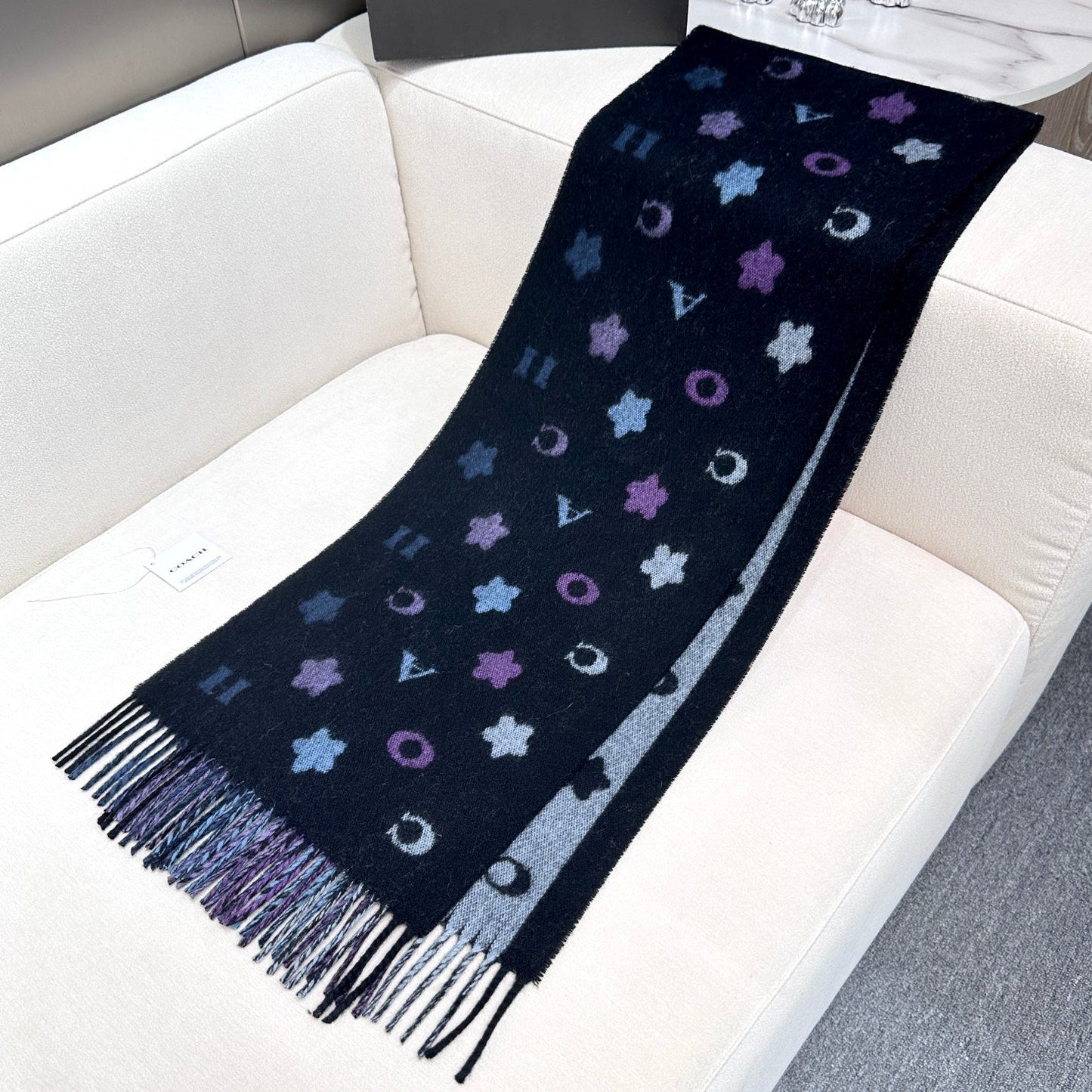 STARS AND STRIPES PRINT SCARF 183 CM IN BLACK AND COLORFUL COTTON WOOL 410184