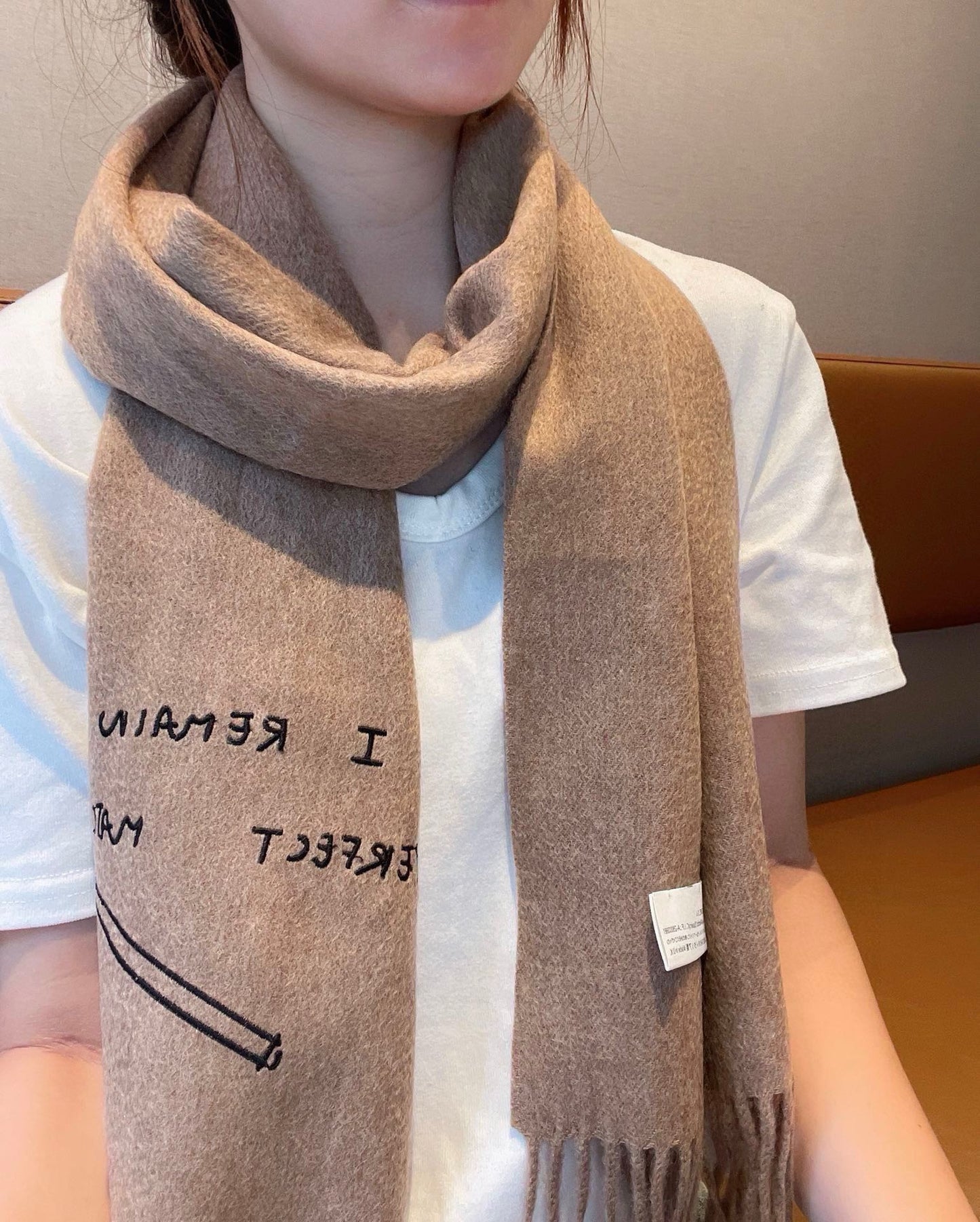 SCARF 180 CM IN CAMEL BEIGE LAMBSWOOL WITH BLACK LETTER 394446