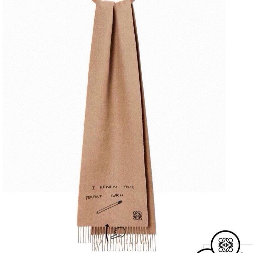 SCARF 180 CM IN CAMEL BEIGE LAMBSWOOL WITH BLACK LETTER 394446