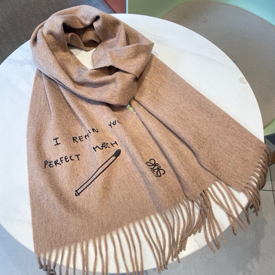 SCARF 180 CM IN CAMEL BEIGE LAMBSWOOL WITH BLACK LETTER 394446