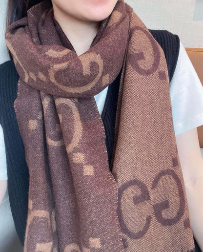 GG JACQUARD PATTERN KNIT SCARF 195 CM WITH TASSELS CHESTNUT BROWN 403749