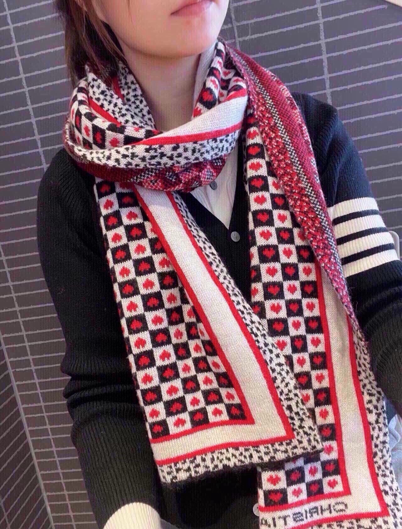 CLASSIC SCARF 180 CM IN COLORFUL WOOL 418257