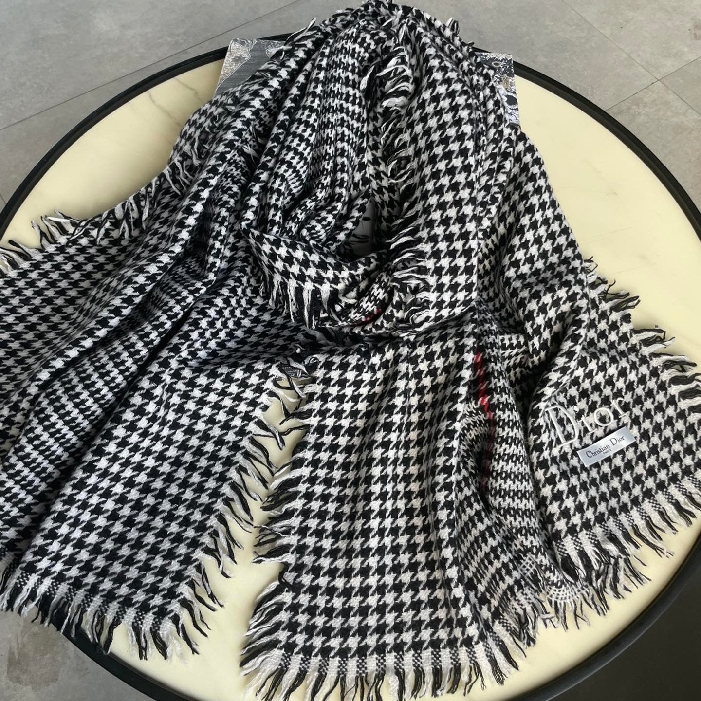 HOUNDSTOOTH SCARF 200 CM IN BLACK MIX WHITE WOOL 399969