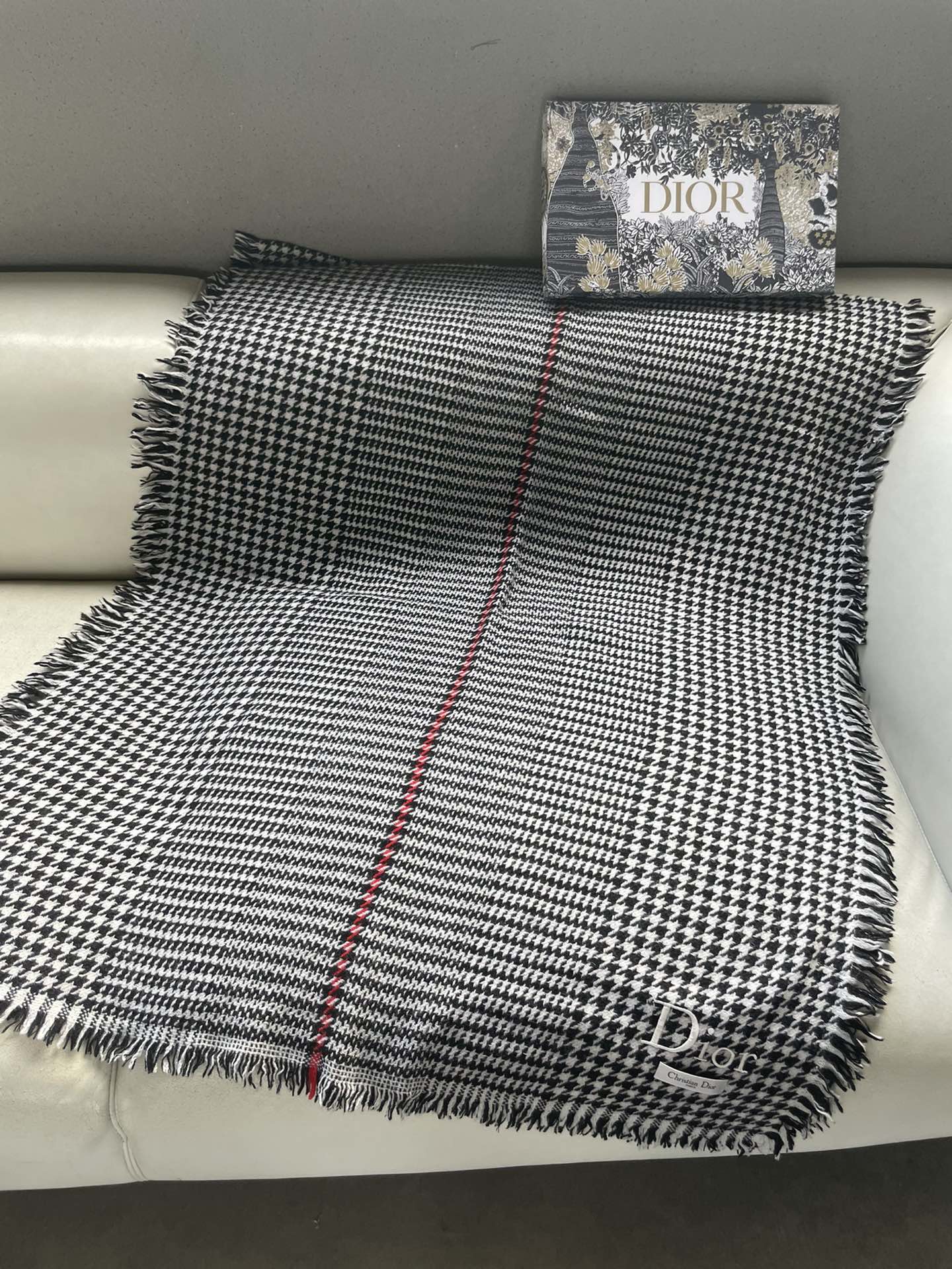 HOUNDSTOOTH SCARF 200 CM IN BLACK MIX WHITE WOOL 399969