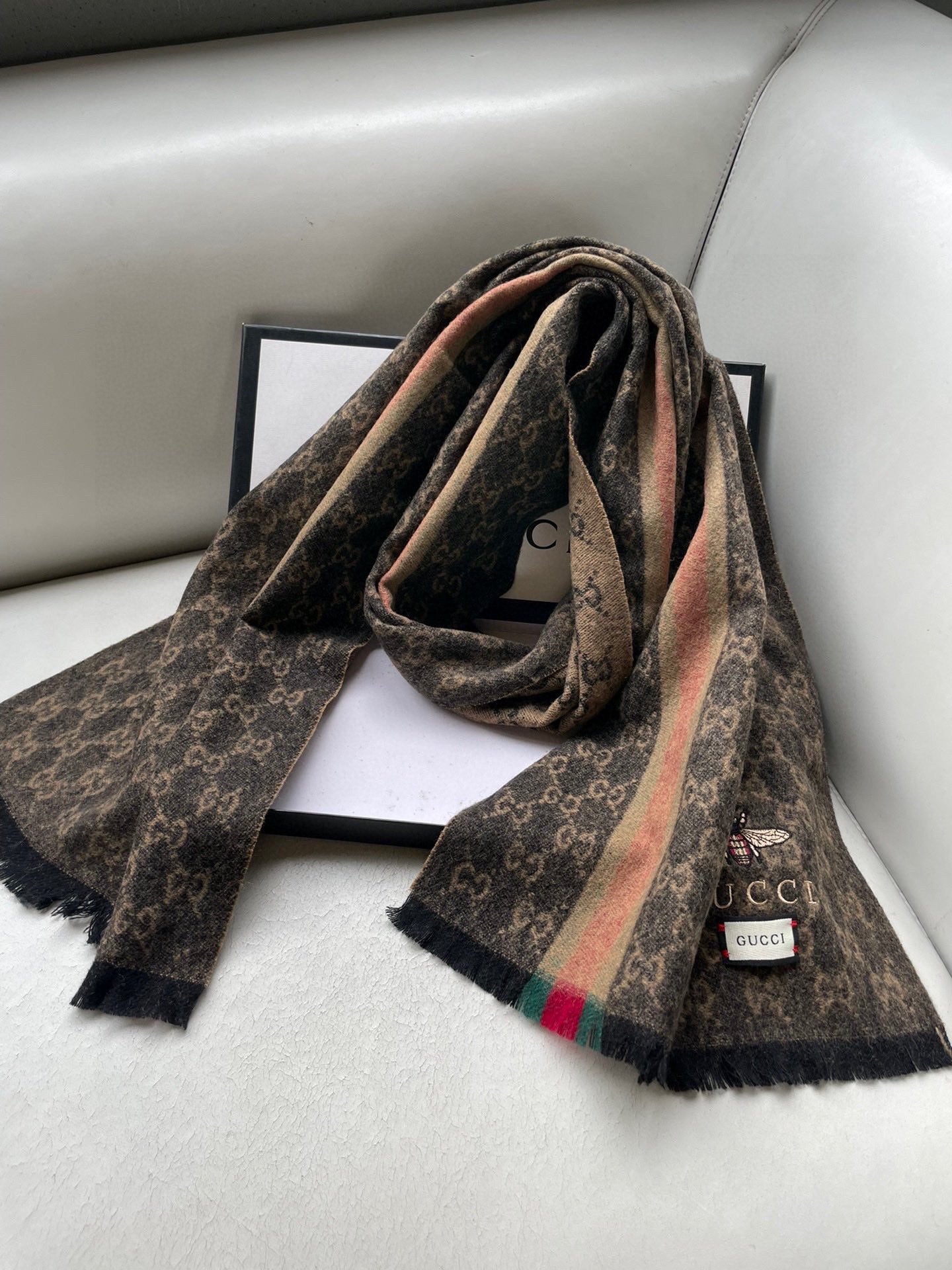 SCARF 180 CM IN BROWN MONOGRAM CASHMERE 402214