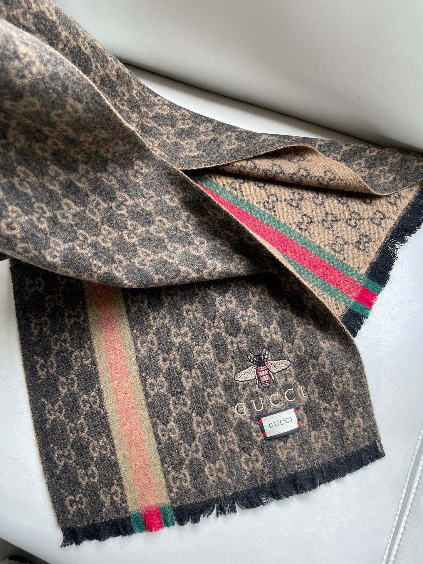 SCARF 180 CM IN BROWN MONOGRAM CASHMERE 402214