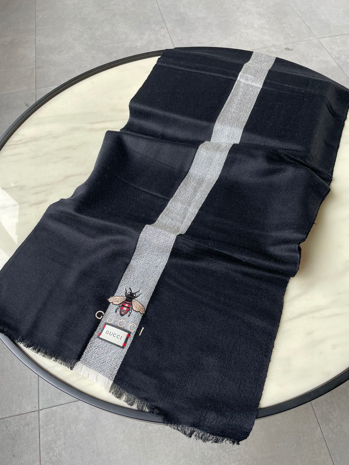 SCARF 200 CM IN BLACK MIX LIGHT GRAY CASHMERE WITH EMBROIDERED BEE 407515