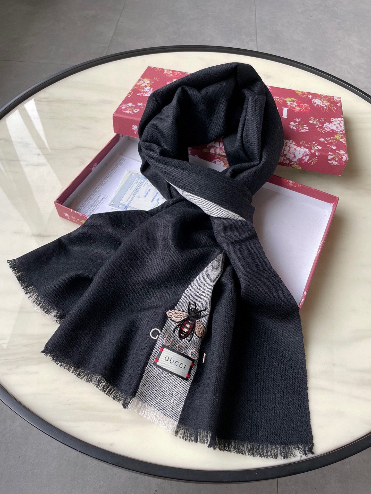 SCARF 200 CM IN BLACK MIX LIGHT GRAY CASHMERE WITH EMBROIDERED BEE 407515