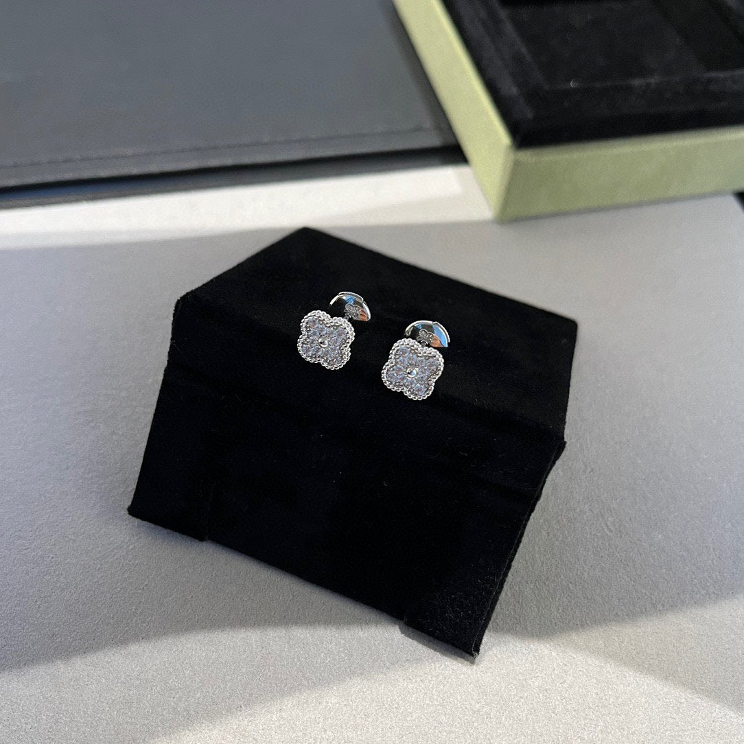 [Rose Jewellery]CLOVER MINI DIAMOND STUD EARRINGS